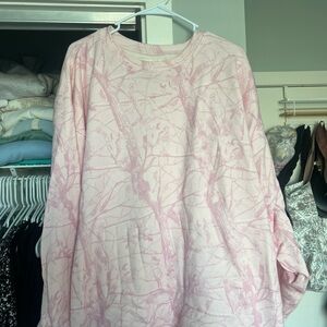 *LIKE NEW* Dairy boy pink camo sweatshirt